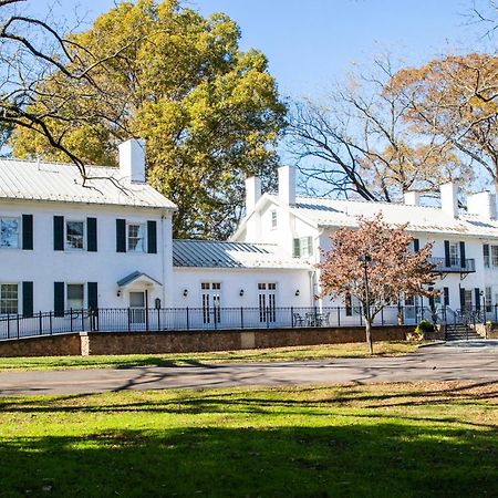 شقة Excelsior At The Manor House Clemmons المظهر الخارجي الصورة