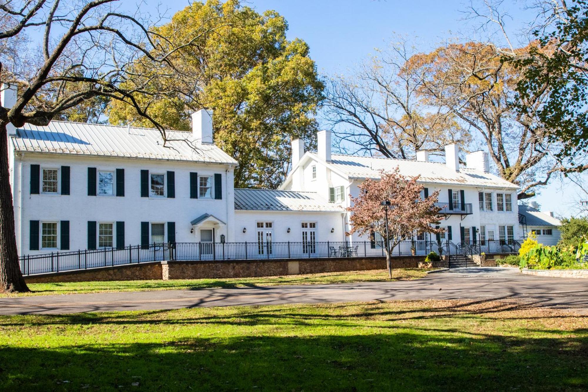 شقة Excelsior At The Manor House Clemmons المظهر الخارجي الصورة